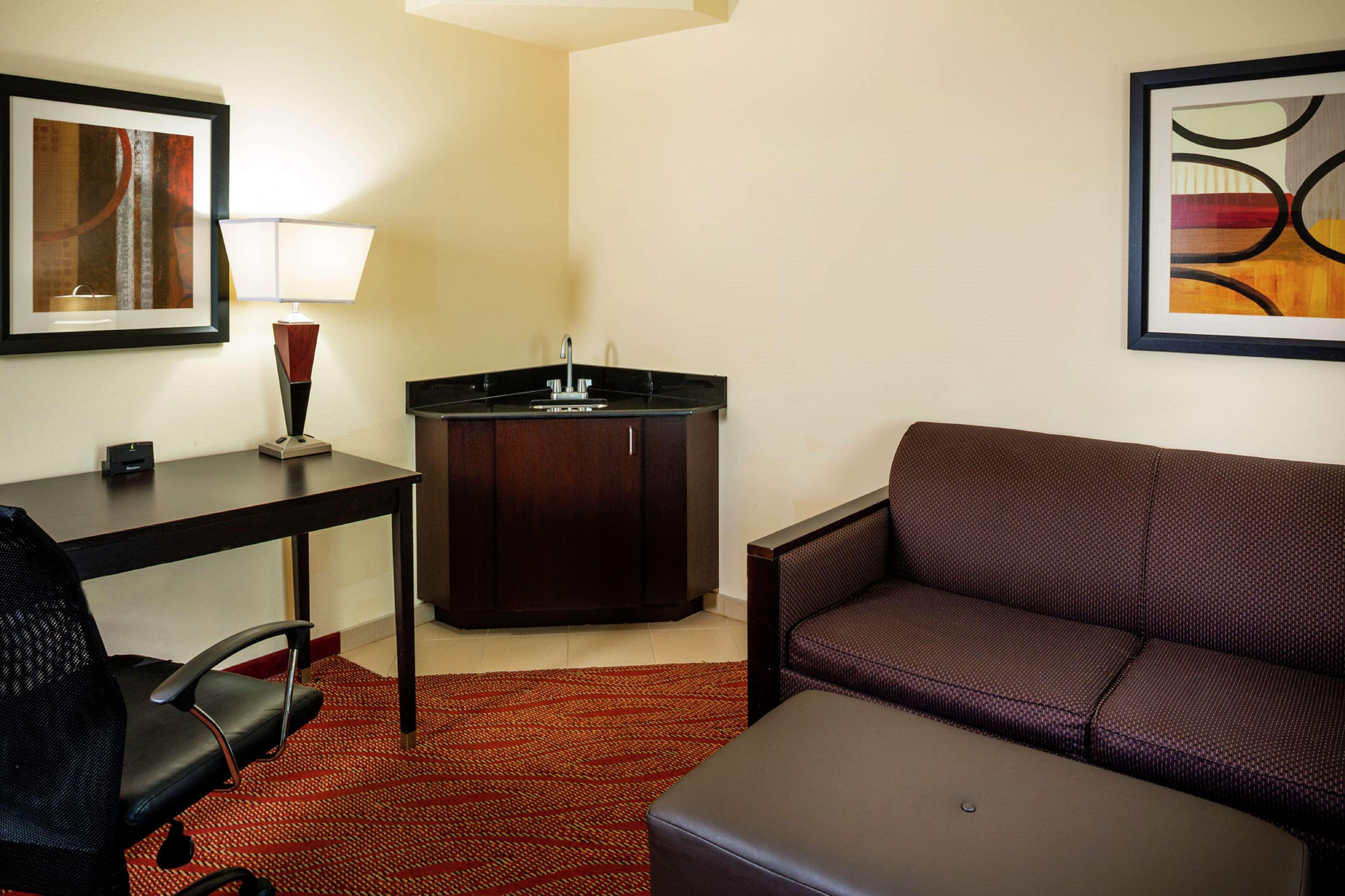 Hampton Inn Limerick Exterior photo