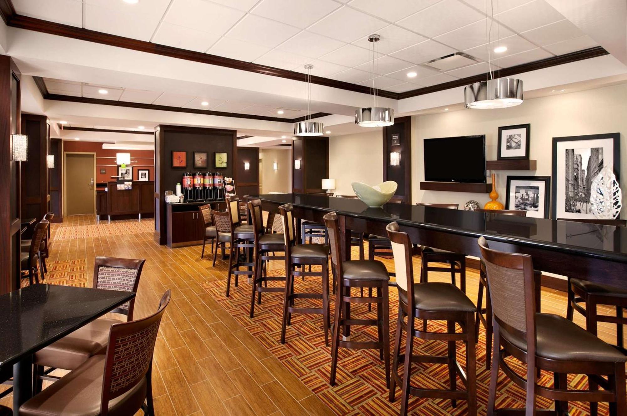 Hampton Inn Limerick Exterior photo
